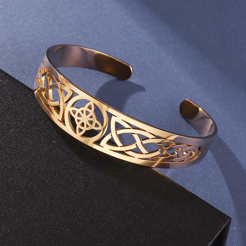 Free-Spirited Style: Vintage Unisex Cuff Bracelets
