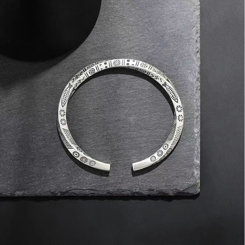 Free-Spirited Style: Vintage Unisex Cuff Bracelets