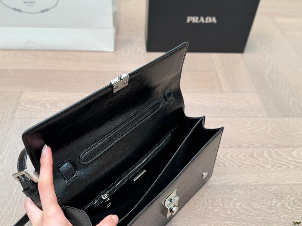 WORK BRIEFCASE 27 IN BLACK SHINY SMOOTH CALFSKIN